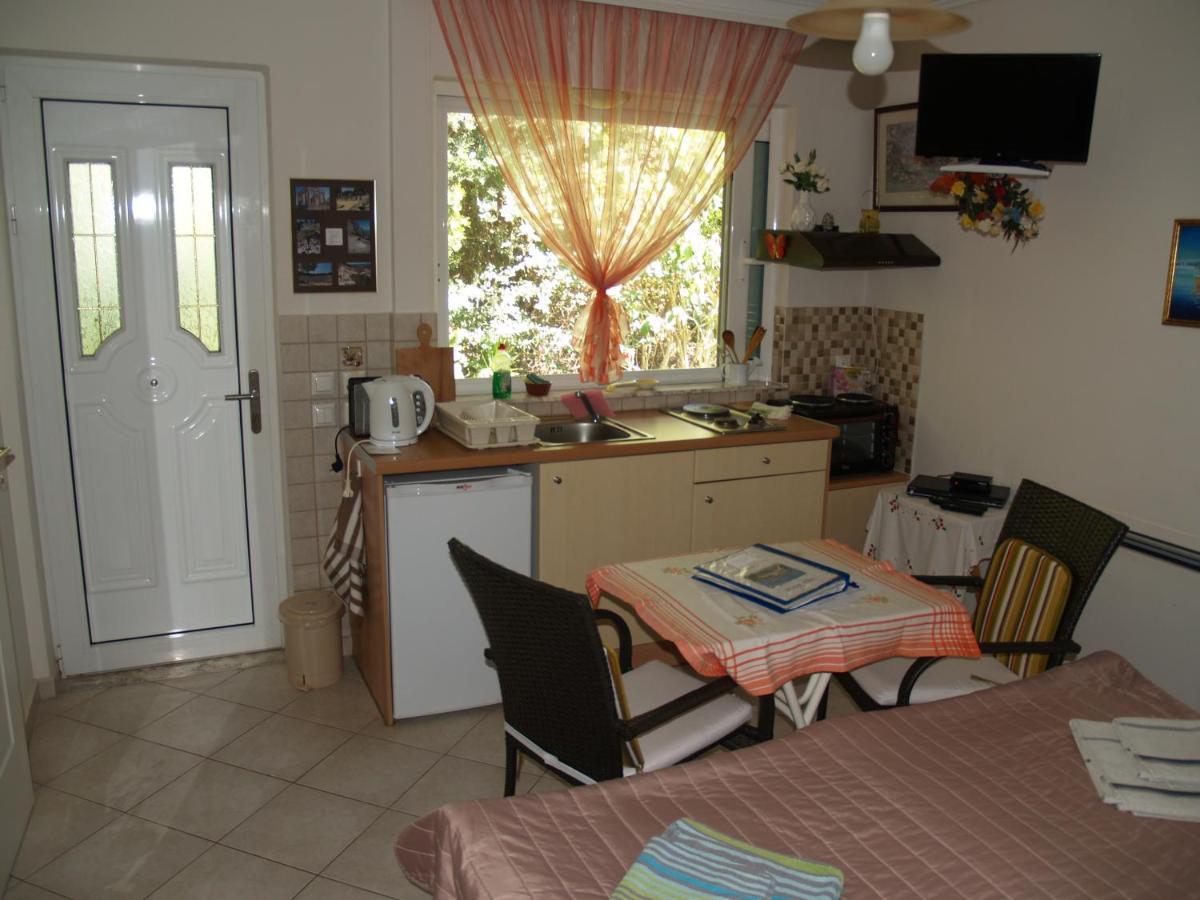 Villa Verde Apart-Hotel Nea Makri Bagian luar foto