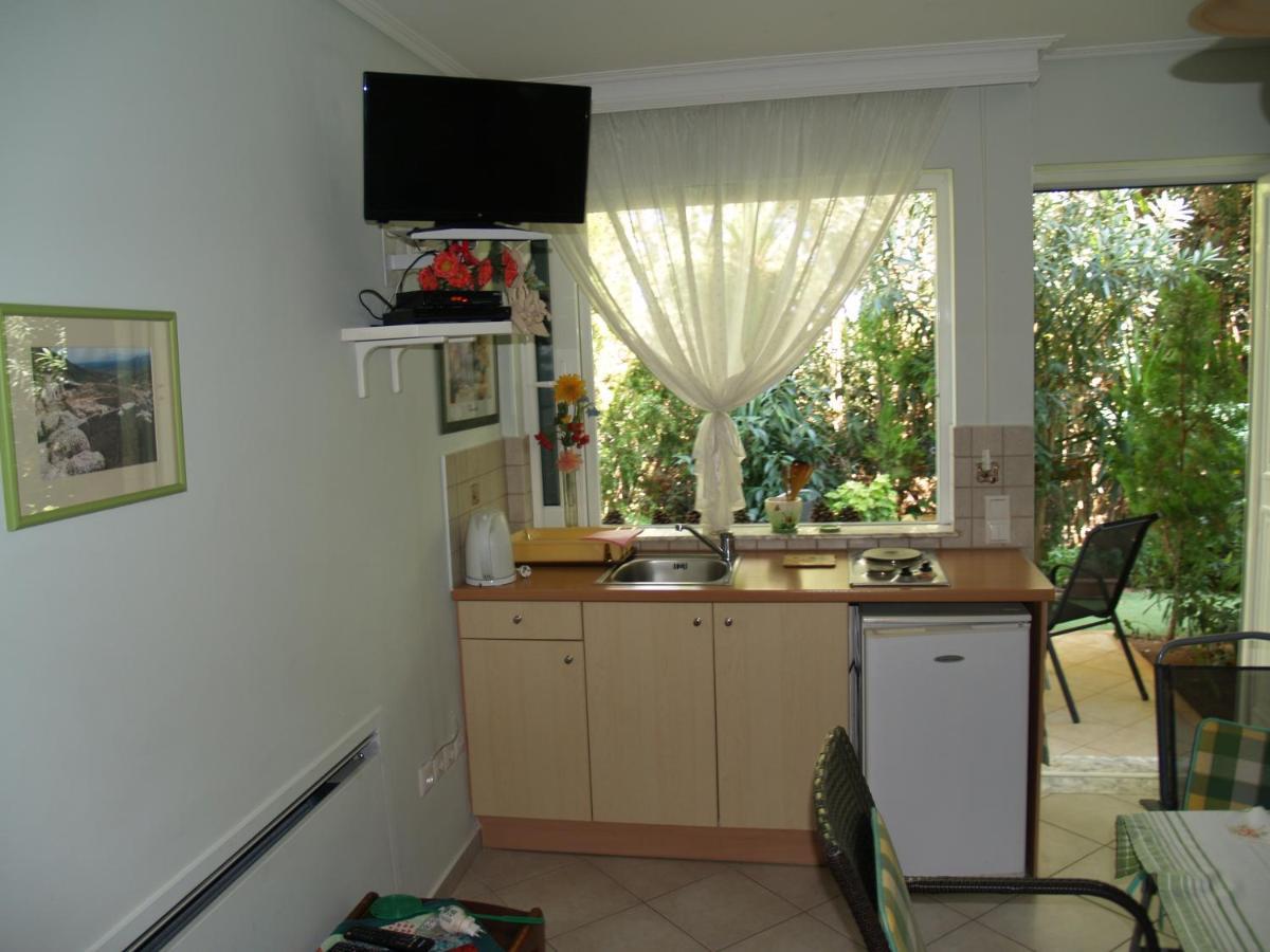 Villa Verde Apart-Hotel Nea Makri Bagian luar foto
